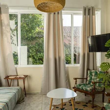 Maisonette With Palms بيت للعطل